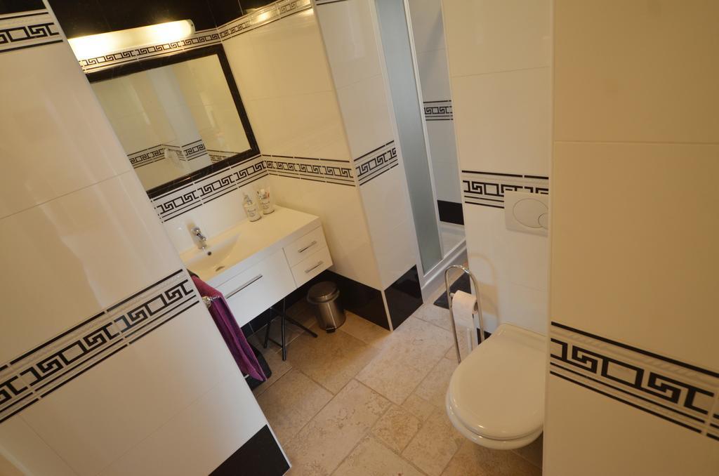 Apartment Kare โรวีน ภายนอก รูปภาพ