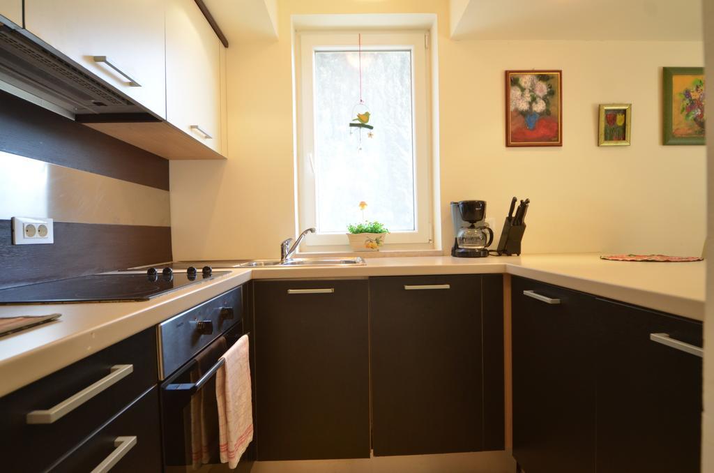 Apartment Kare โรวีน ภายนอก รูปภาพ