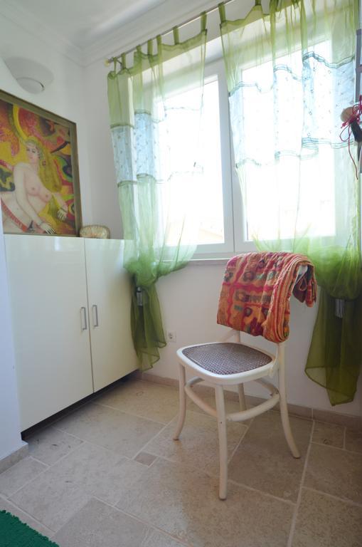 Apartment Kare โรวีน ภายนอก รูปภาพ